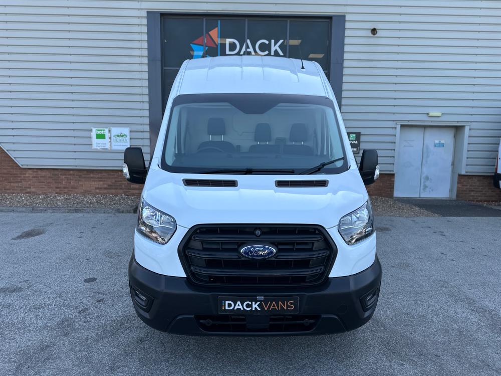 Ford Transit Photo 2c8c4f26-1c7b-4ec3-9c43-b88eb7d97aaa.jpg