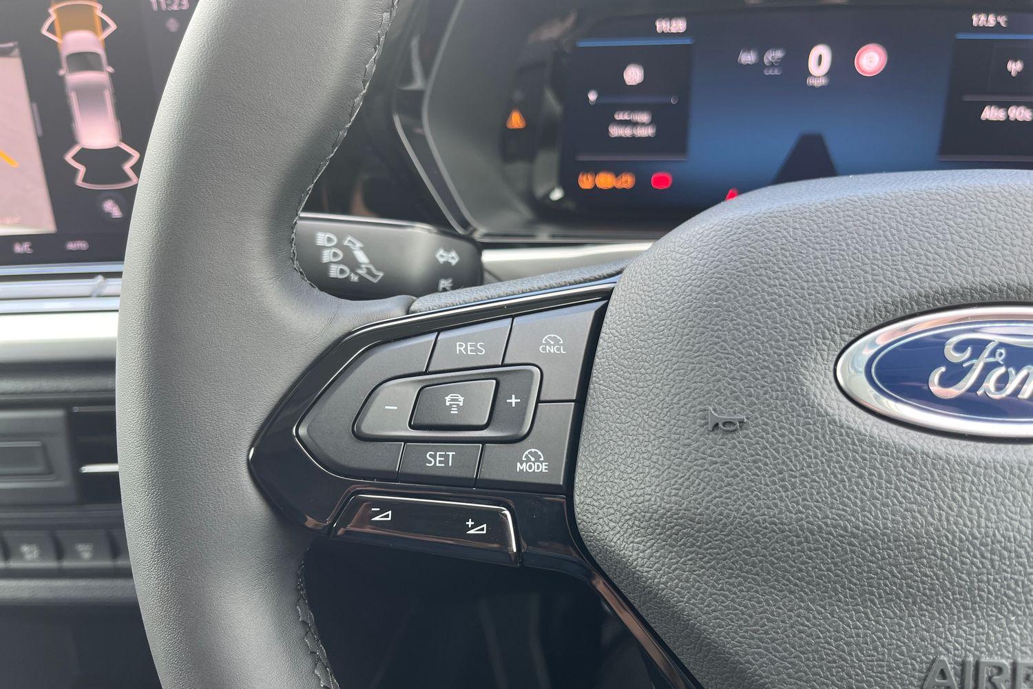 Ford TRANSIT CONNECT Photo 26