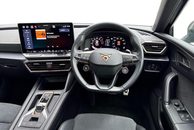 CUPRA Leon Photo 11