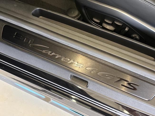 PORSCHE 911 Photo 29