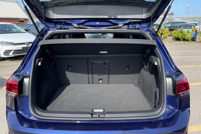 VOLKSWAGEN Golf Photo 10