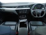 Audi e-tron Photo 10