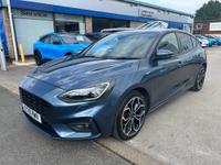 Ford Focus Photo 2