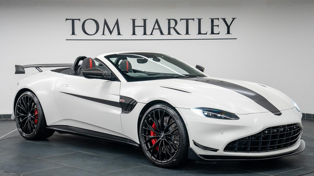 Used 2022 Aston Martin Vantage F1 Edition Roadster Lunar White at Tom Hartley