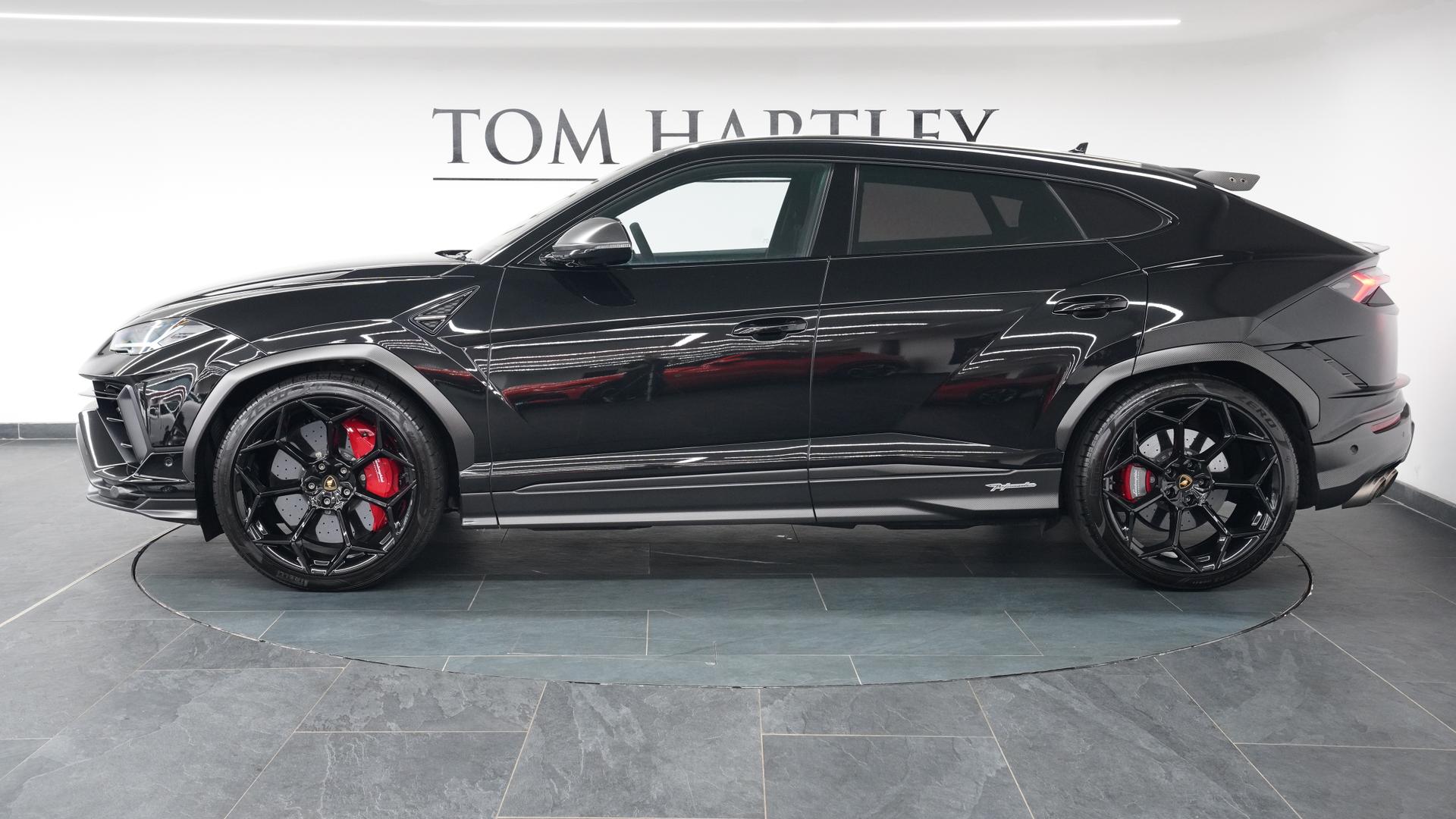 LAMBORGHINI Urus Photo 2ced11b4-ae5b-4c02-90fc-c218ea22e5fa.jpg