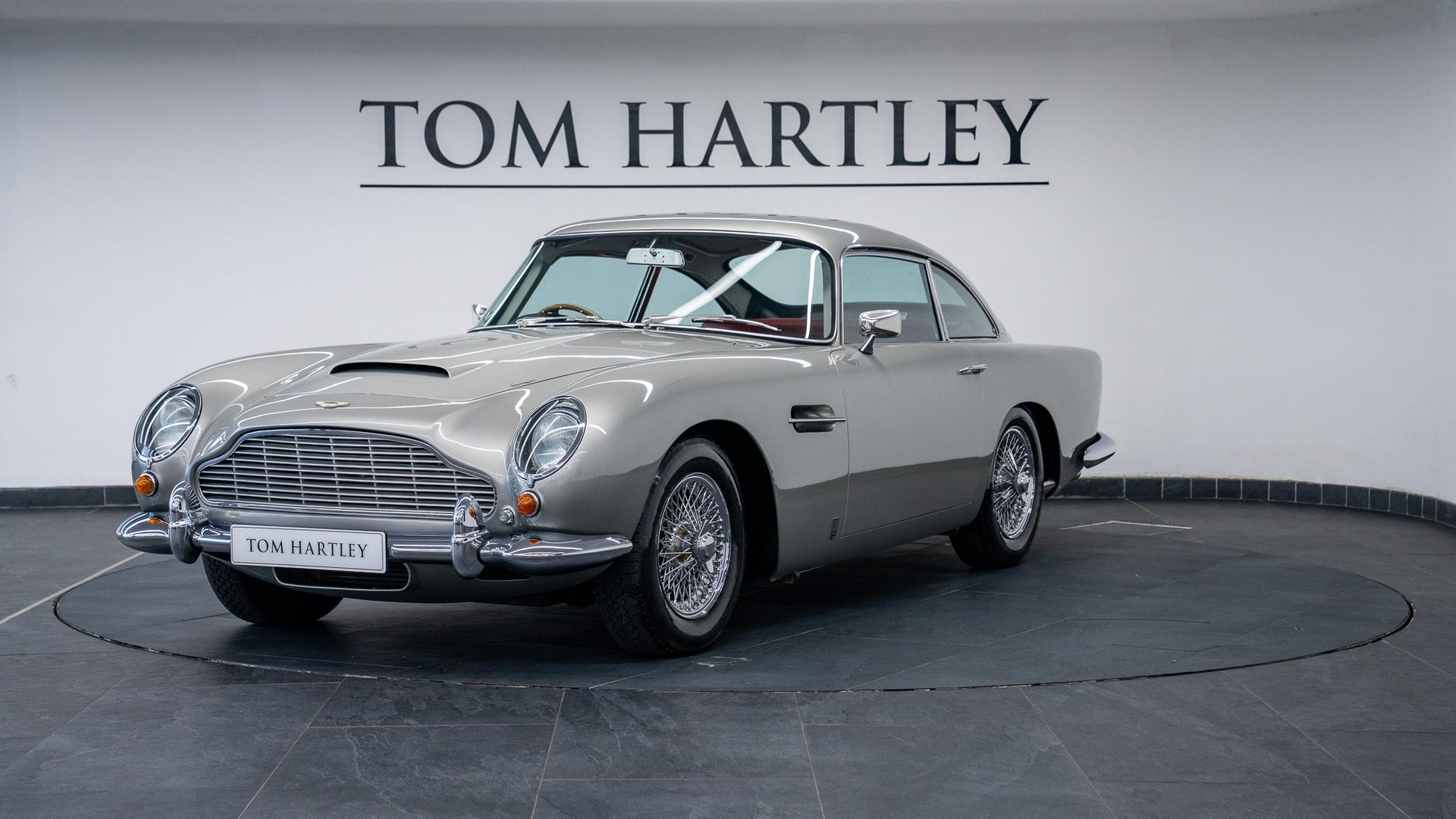Aston Martin DB5 Photo 2cf9e554-c61a-42df-aab0-02963513f650.jpg