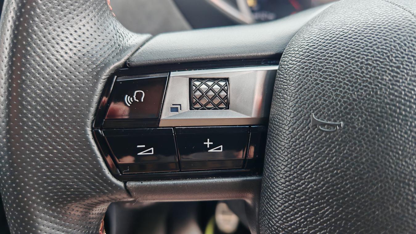 Used DS AUTOMOBILES DS 3 CROSSBACK BF20GWO 30
