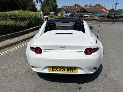Mazda MX-5 RF Photo 4