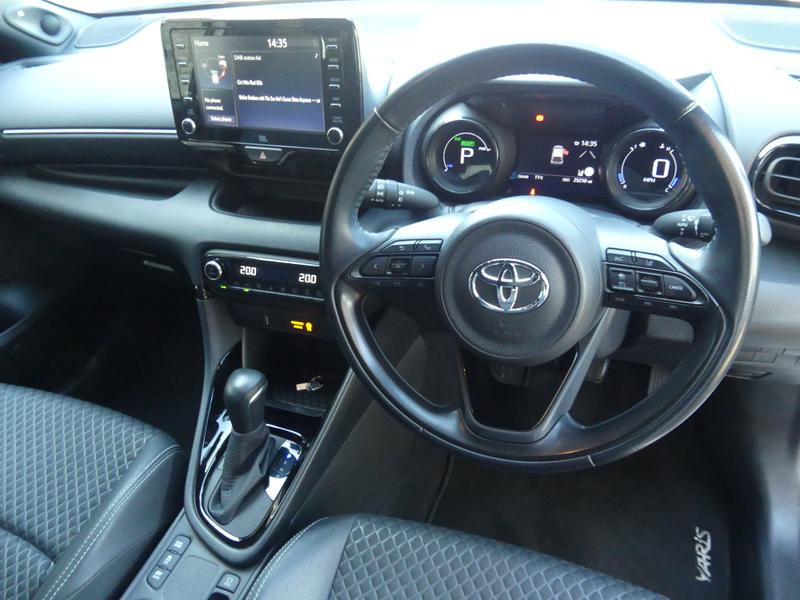 Toyota Yaris Photo 2d15c617-405f-4ef8-9e29-d99efe4d0c13.jpg