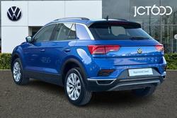 Volkswagen T-Roc Photo 3