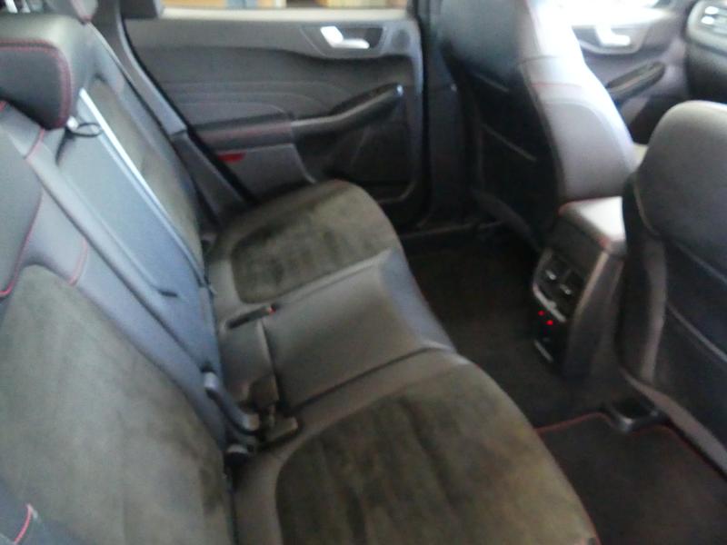 Ford Kuga Photo 2d1e2080-82b6-4557-b670-59556c7de22a.jpg