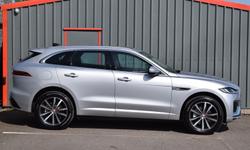 Jaguar F-PACE Photo 1