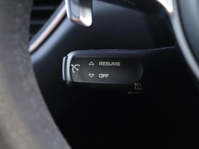 PORSCHE Macan Photo 22