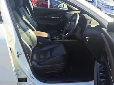 Mazda CX-30 Photo 9