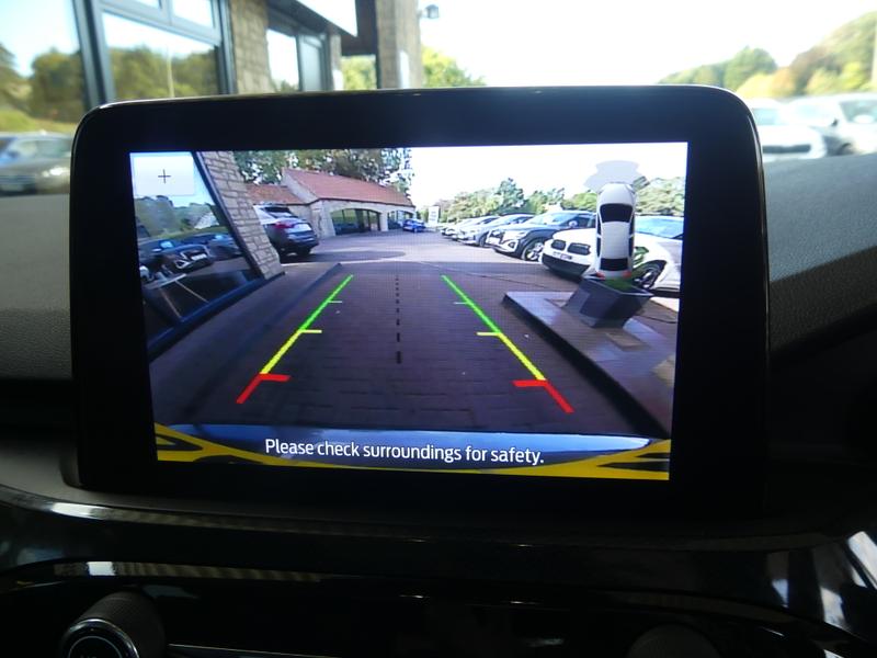 Ford Kuga Photo 2d4456ca-ac9c-4183-af7b-870a82fb7da1.jpg