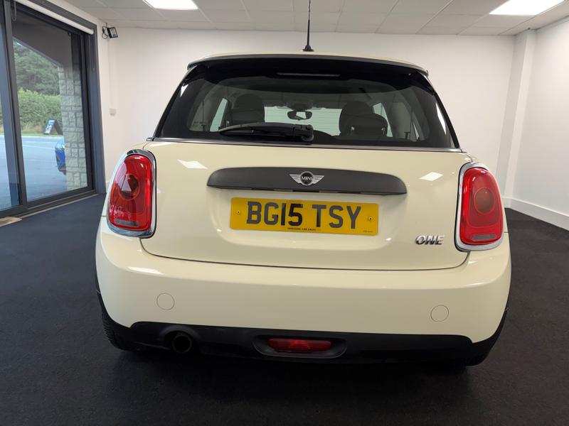 MINI Hatch Photo 2d4a2f6b-a230-44b1-b04e-ea6296a2e782.jpg