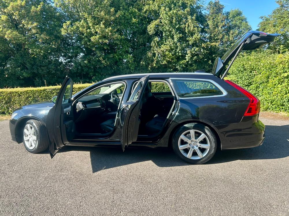 Used Volvo V90 YP18AHU 10