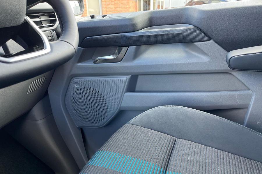 Ford TRANSIT CUSTOM Photo 2d7a985f-fd25-4e1e-b9be-0259b0ff6418.jpg