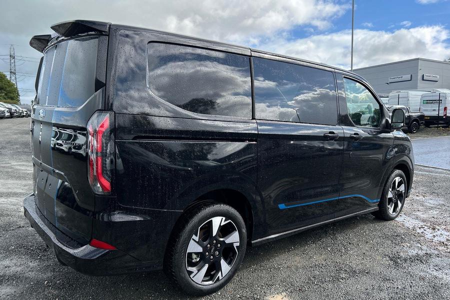 Ford TRANSIT CUSTOM Photo 2d809506-949c-45bb-b027-efbffdb81bfe.jpg