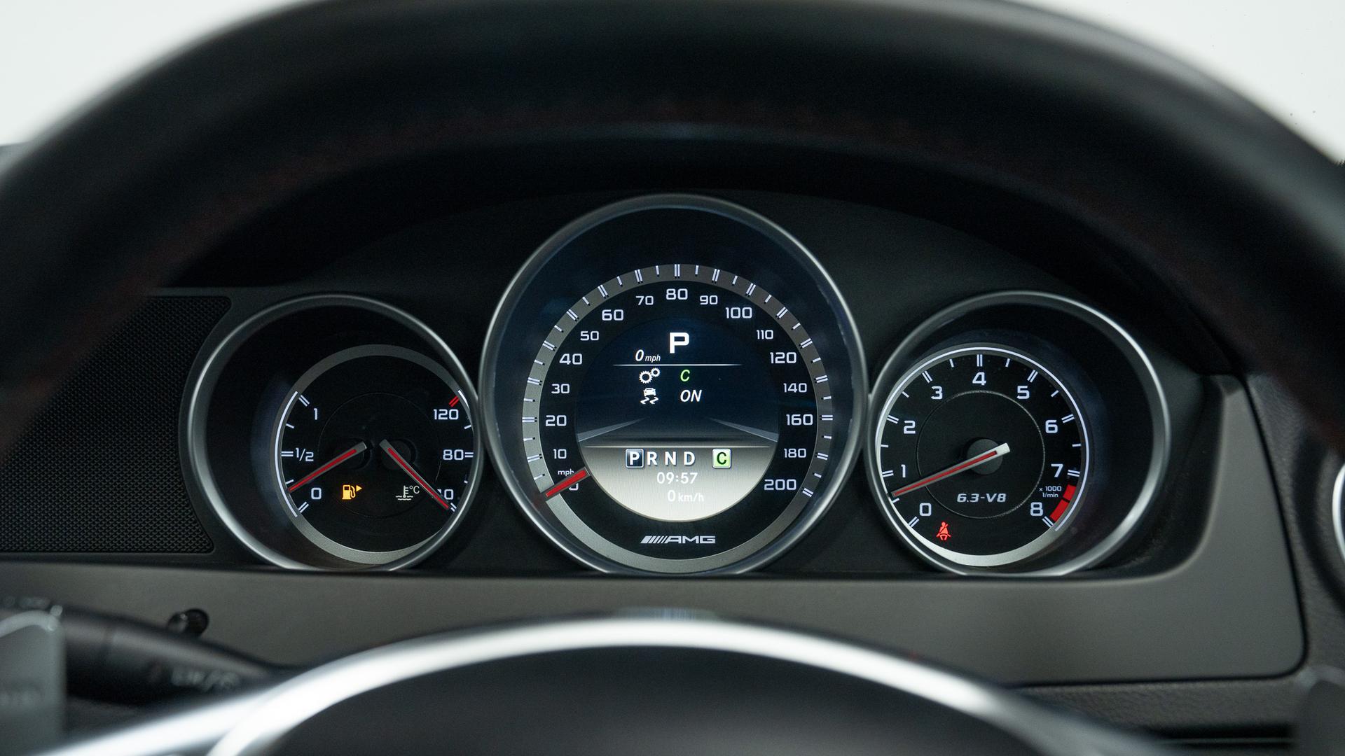 Mercedes-Benz C63 AMG Photo 2d8ab7d1-8bf0-4ba2-b176-6b4f90717ba2.jpg