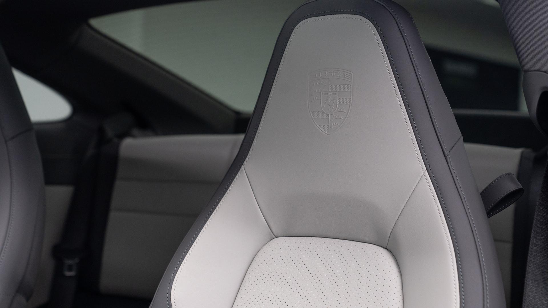 Porsche 911 Photo 2d980324-9ccf-4845-bacf-91191f5648e2.jpg
