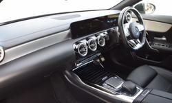 Mercedes-Benz CLA Photo 10