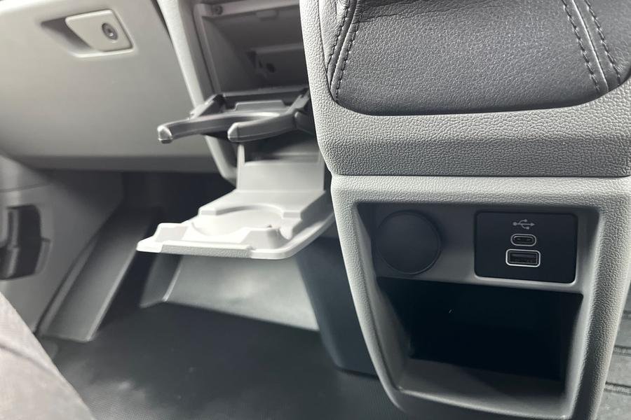 Ford TRANSIT CUSTOM Photo 2da64a2c-e87a-4b4c-af24-f30fcc85ba4d.jpg
