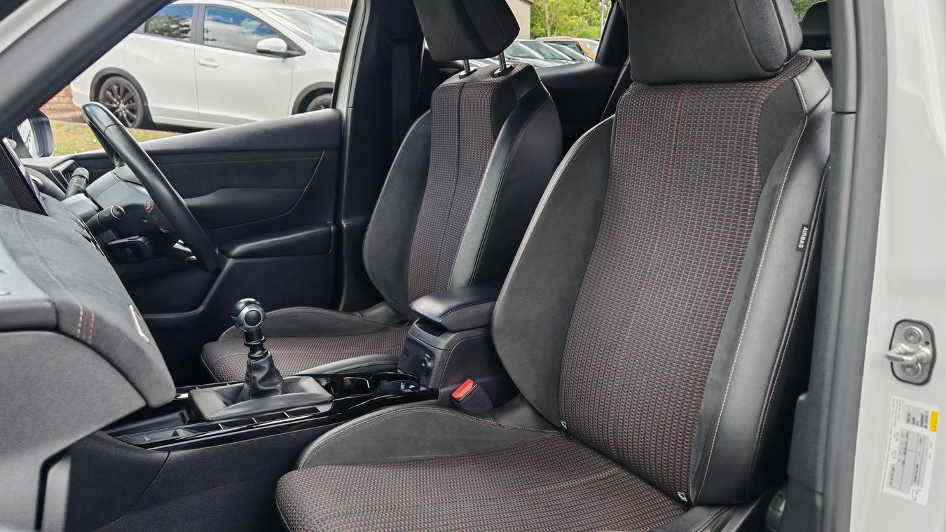 Used DS AUTOMOBILES DS 3 CROSSBACK BF20GWO 19