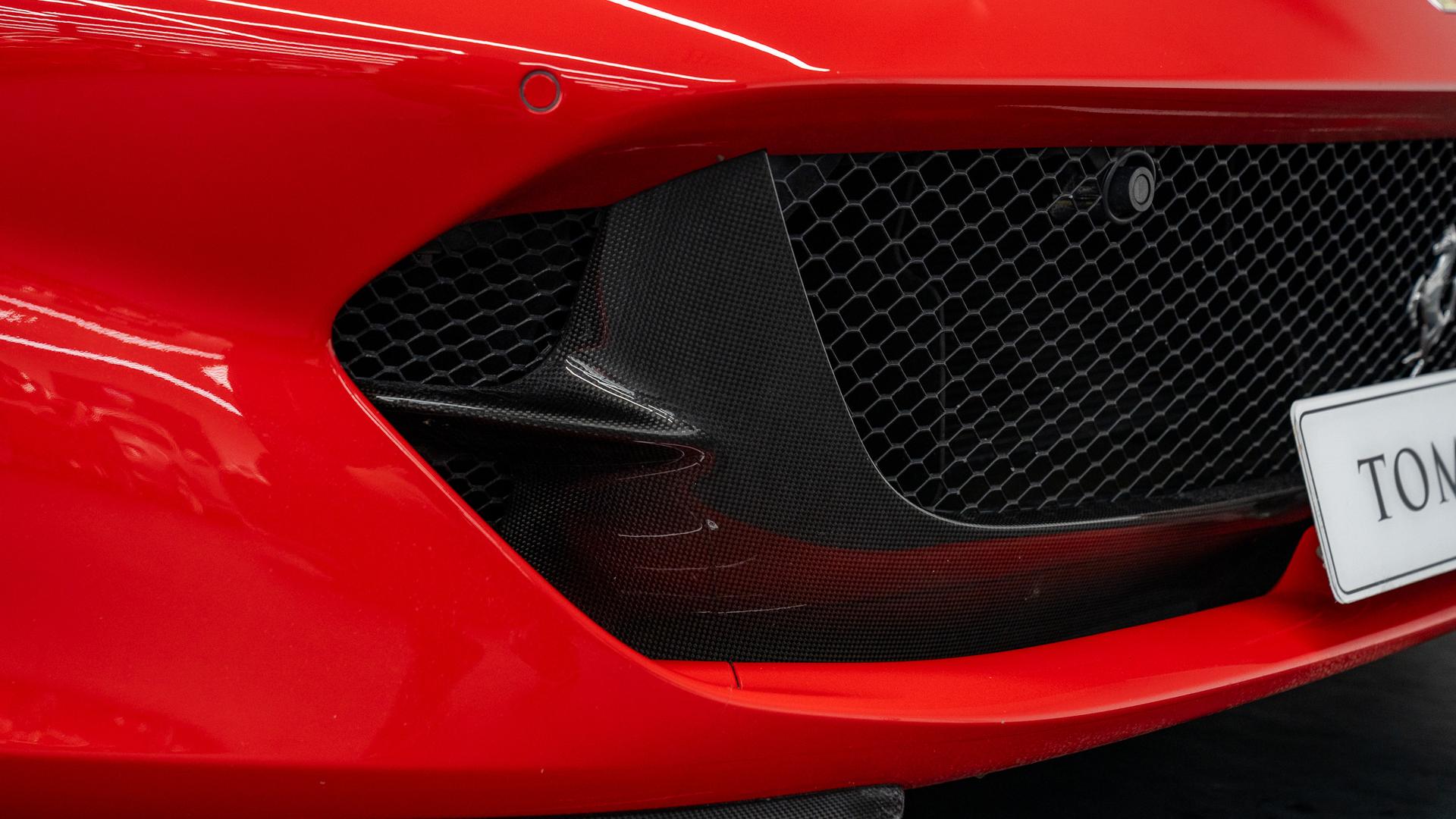 Ferrari 812 Photo 2dbe56a5-6cab-490d-ba2f-fc2b1512db4d.jpg
