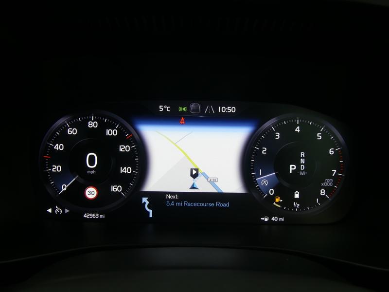 Volvo XC40 Photo 2dcbe704-379c-4774-9119-8b557ac212f6.jpg