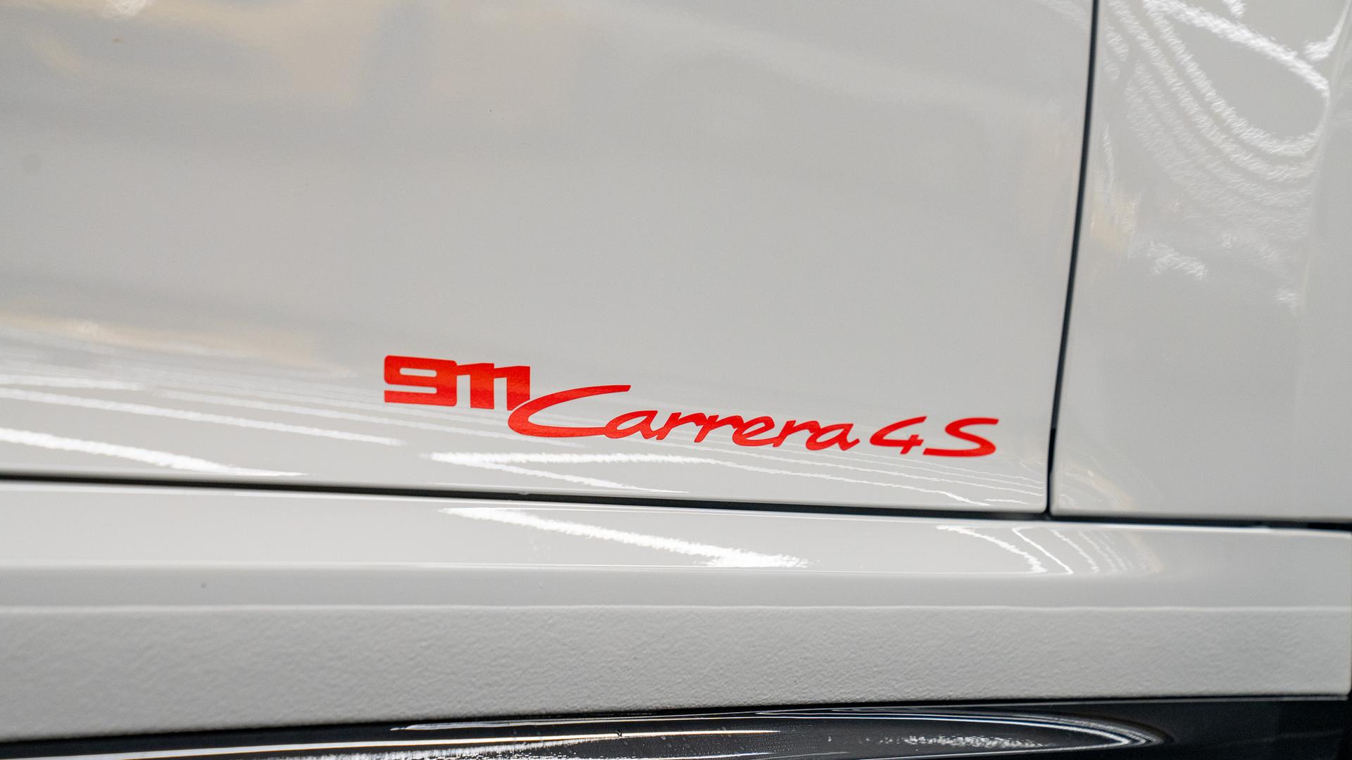 Porsche 911 Photo 2de2f874-87ec-4adb-851b-0072e5491ce3.jpg