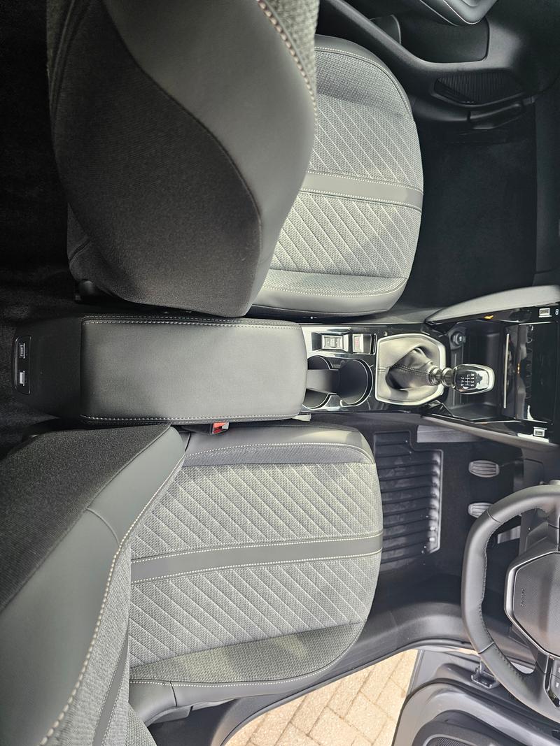 2025 25 PEUGEOT 208
