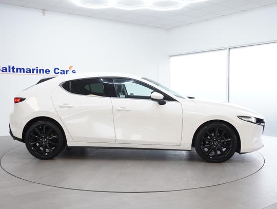 Mazda 3 Photo 2df1eda6-1f6a-4802-bc3f-bb69dae9a9b2.jpg