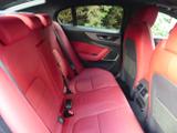 Jaguar XE Photo 18