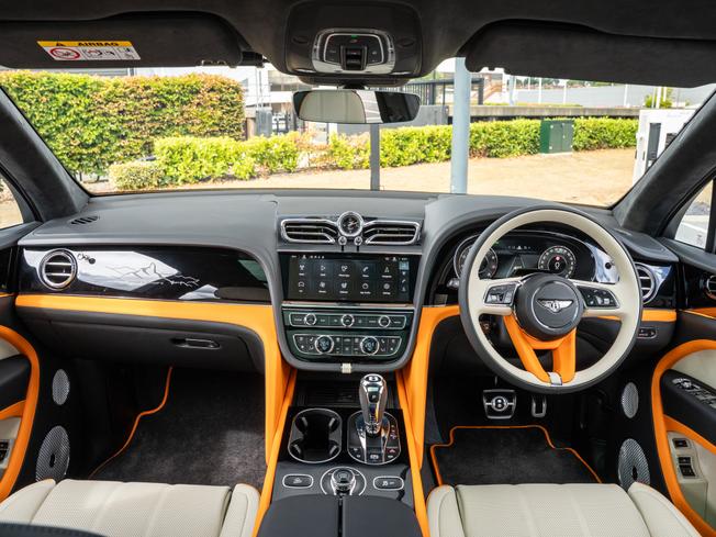 BENTLEY Bentayga Photo 4