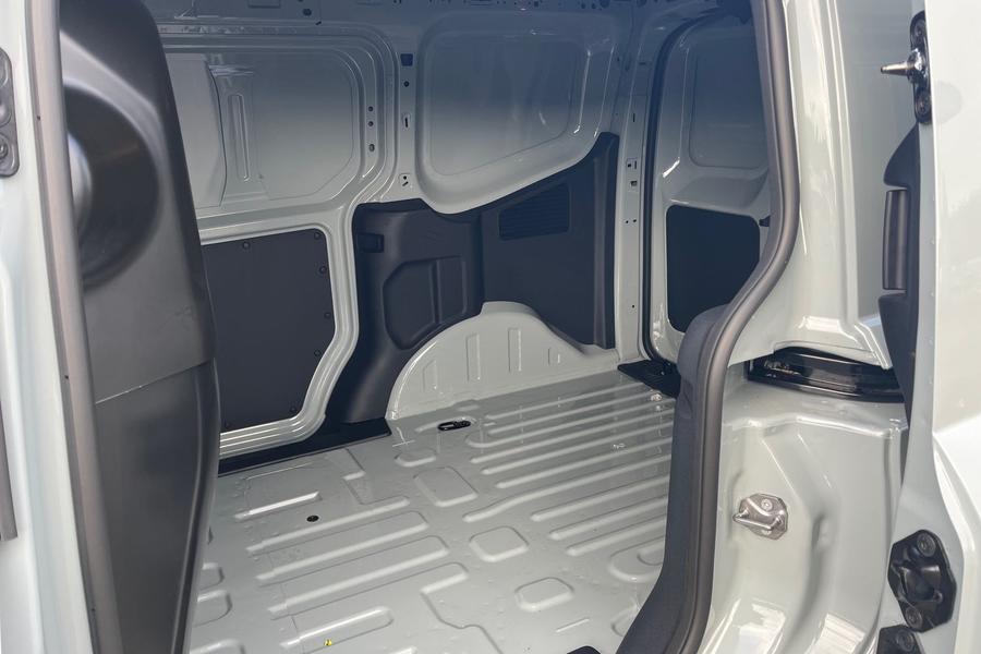Ford TRANSIT COURIER Photo 2e11485f-a198-401a-a393-f2ccc8e47330.jpg
