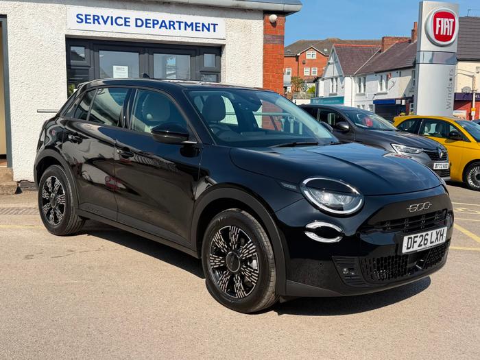 Used 2026 Fiat 600 1.2 MHEV Icon SUV 5dr Petrol Hybrid e-DCT Euro 6 (s/s) (100 ps) Black at Gravells