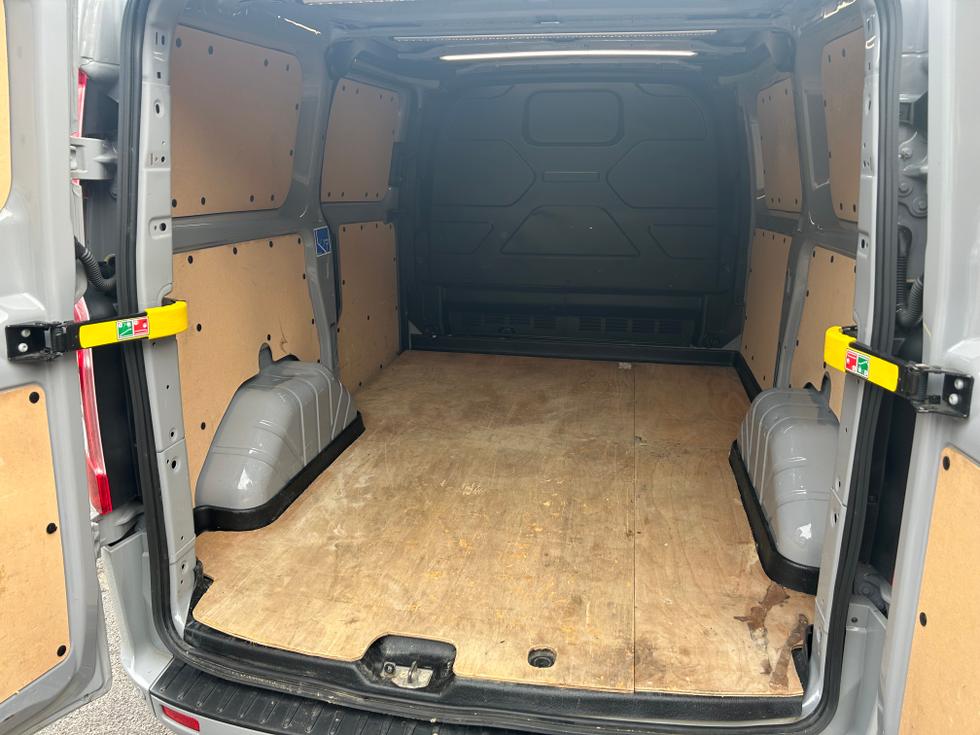 Ford Transit Custom Photo 2e1b0d22-479a-4212-8303-6061c05b581f.jpeg