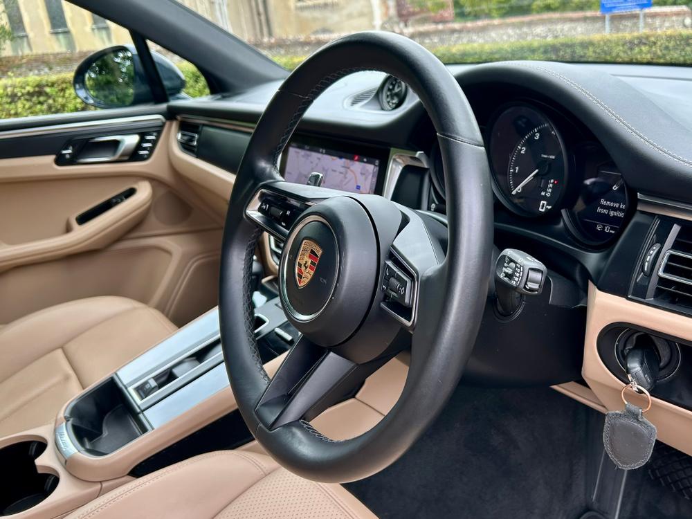 Used Porsche Macan YJ72ASM 33