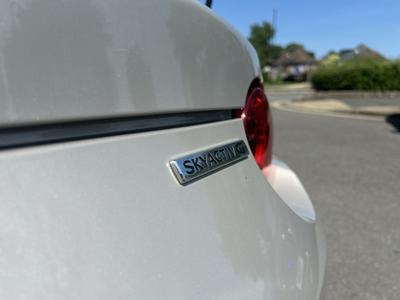 Mazda MX-5 RF Photo 26