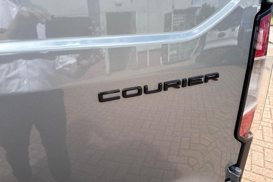Ford TRANSIT COURIER Photo 2e2c7f44-a224-4a7b-a2f9-2e7d14f3ce38.jpg