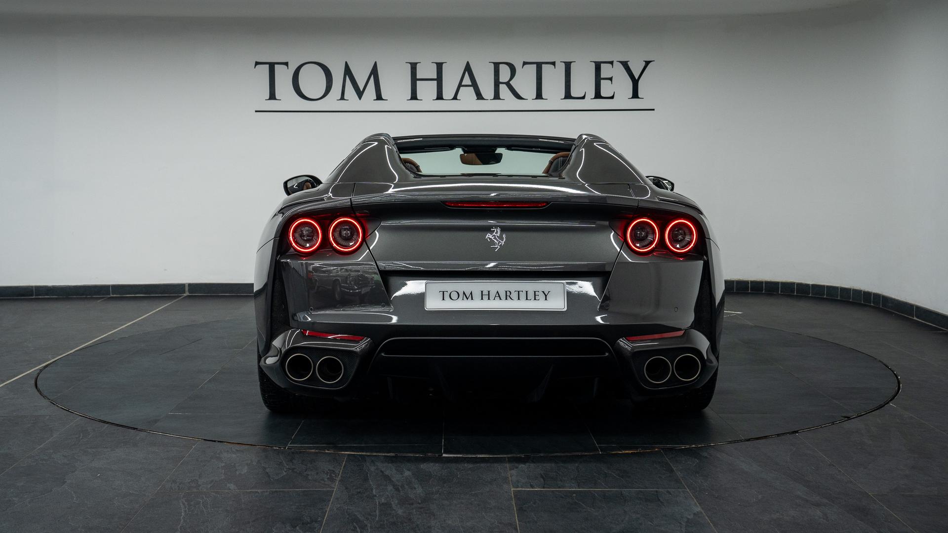 Ferrari 812 Photo 2e3127dc-4c2c-4437-ac94-bd93f385da44.jpg
