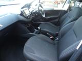 Peugeot 208 Photo 21