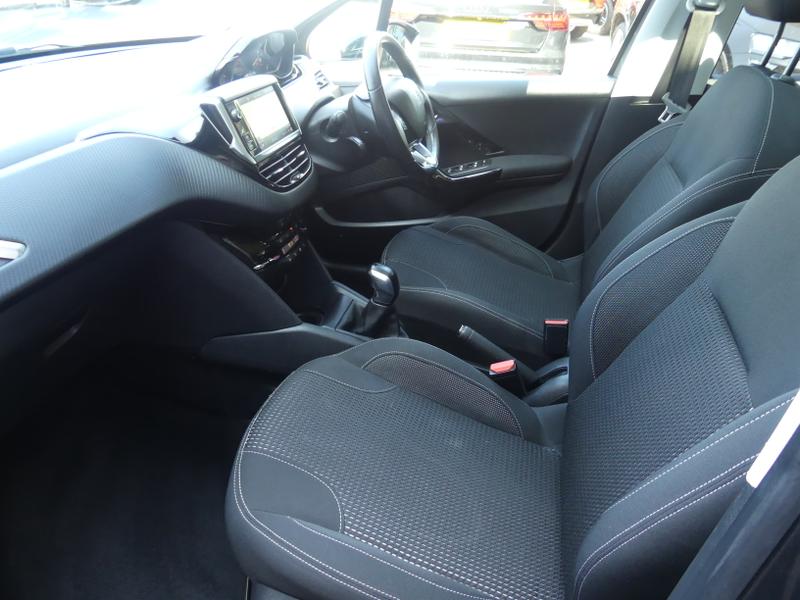 Peugeot 208 Photo 2e33dc62-76f8-4ed2-ae1a-0961dda1f3d5.jpg