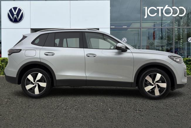 VOLKSWAGEN  Tiguan Photo 4