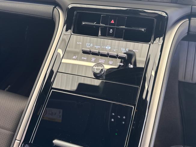 PORSCHE Panamera Photo 45