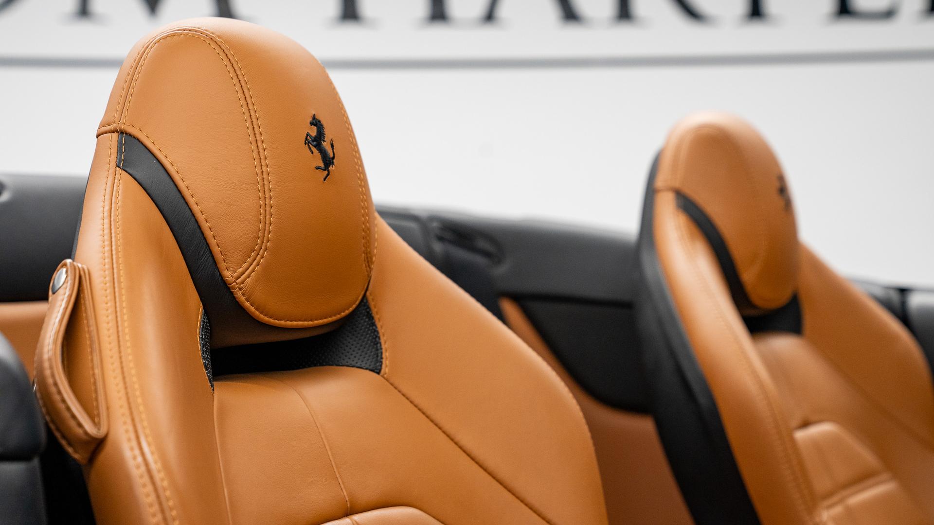 Ferrari California Photo 2e57e783-13aa-478a-b2a2-78092a0c3454.jpg