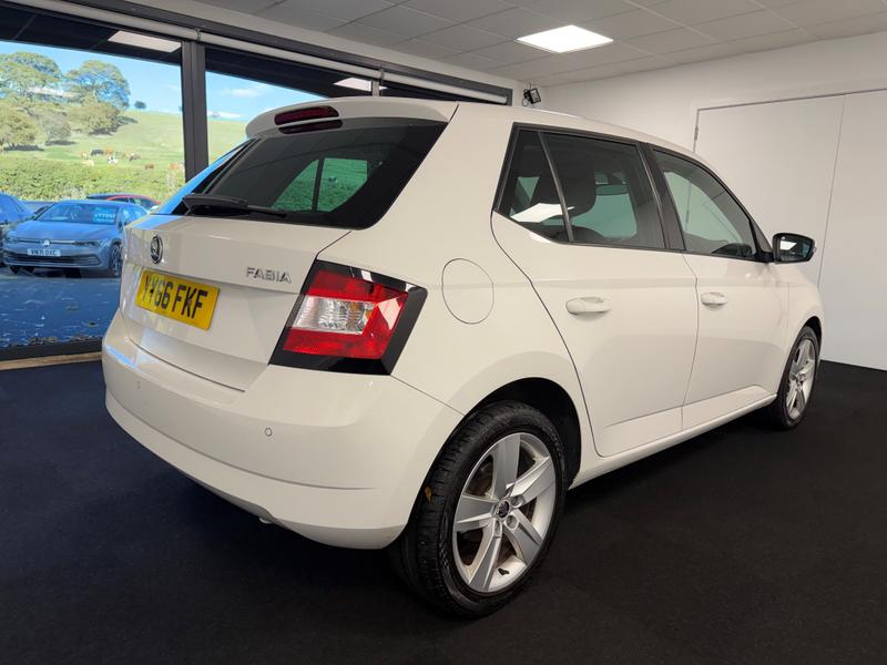 Skoda Fabia Photo 2e73cac5-33ce-4163-8d41-93b4e9b9e684.jpg