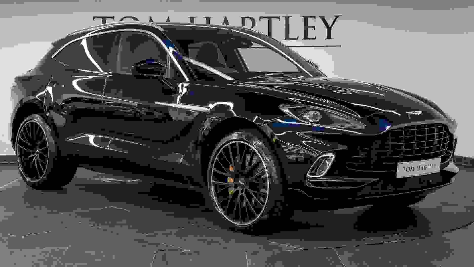 Aston Martin DBX Photo 2e76041d-9770-412c-9449-c62ad66a2429.jpg