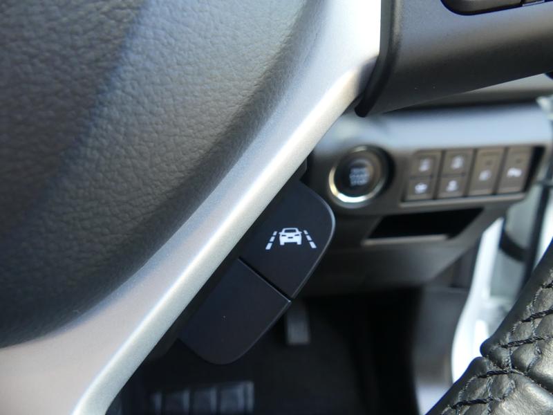 Suzuki S-Cross Photo 2e8a2960-7fc3-4416-be58-726ca8eb5467.jpg